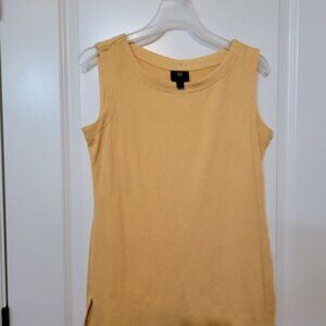 Ladies JM Collection, Size XS, Gold button down back top, rarely worn.